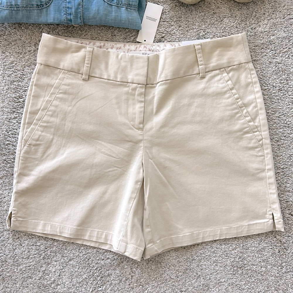 LOFT The Riviera Short in Khaki - Picture 2 of 4
